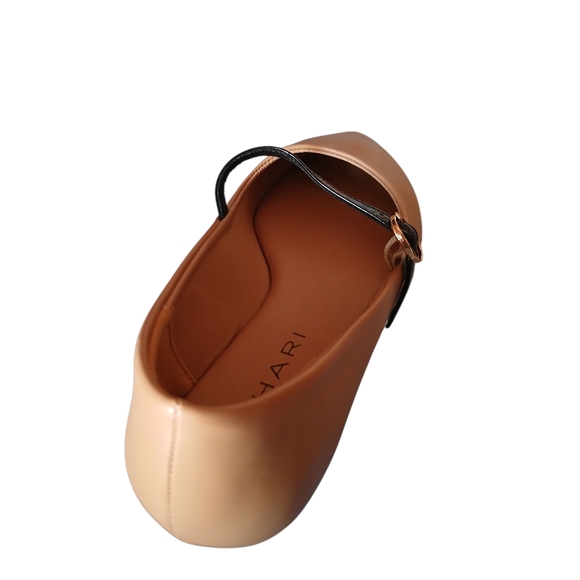 TAHARI Women's Camel w/black Mary Jane Flats - Picture 4 of 6
